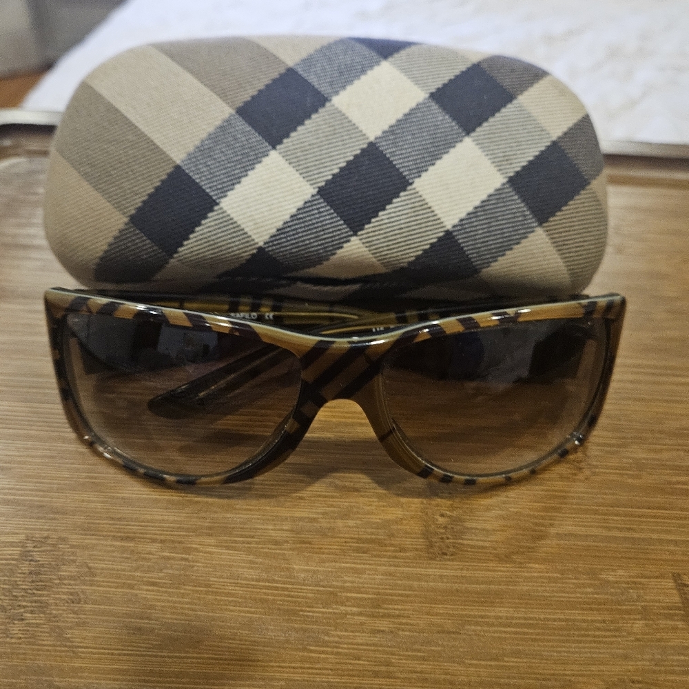 Authentic BURBERRY GLASSES AND CASE.